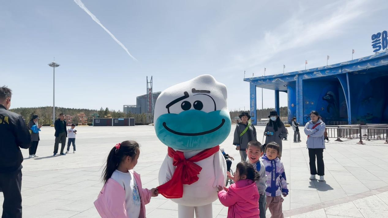 鄂尔多斯水之恩口腔医院开展孤独症儿童关爱公益行